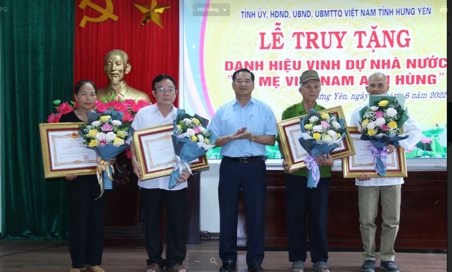   Lễ truy tặng danh hiệu vinh dự nhà nước Bà Mẹ Việt Nam anh hùng