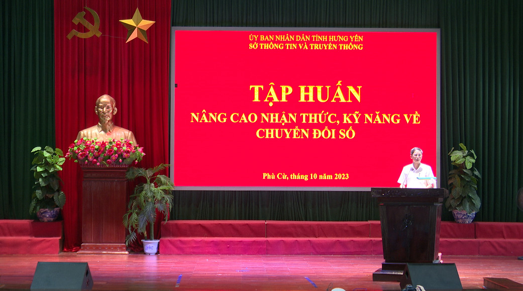   Tập huấn nâng cao nhận thức kỹ năng về chuyển đổi số.